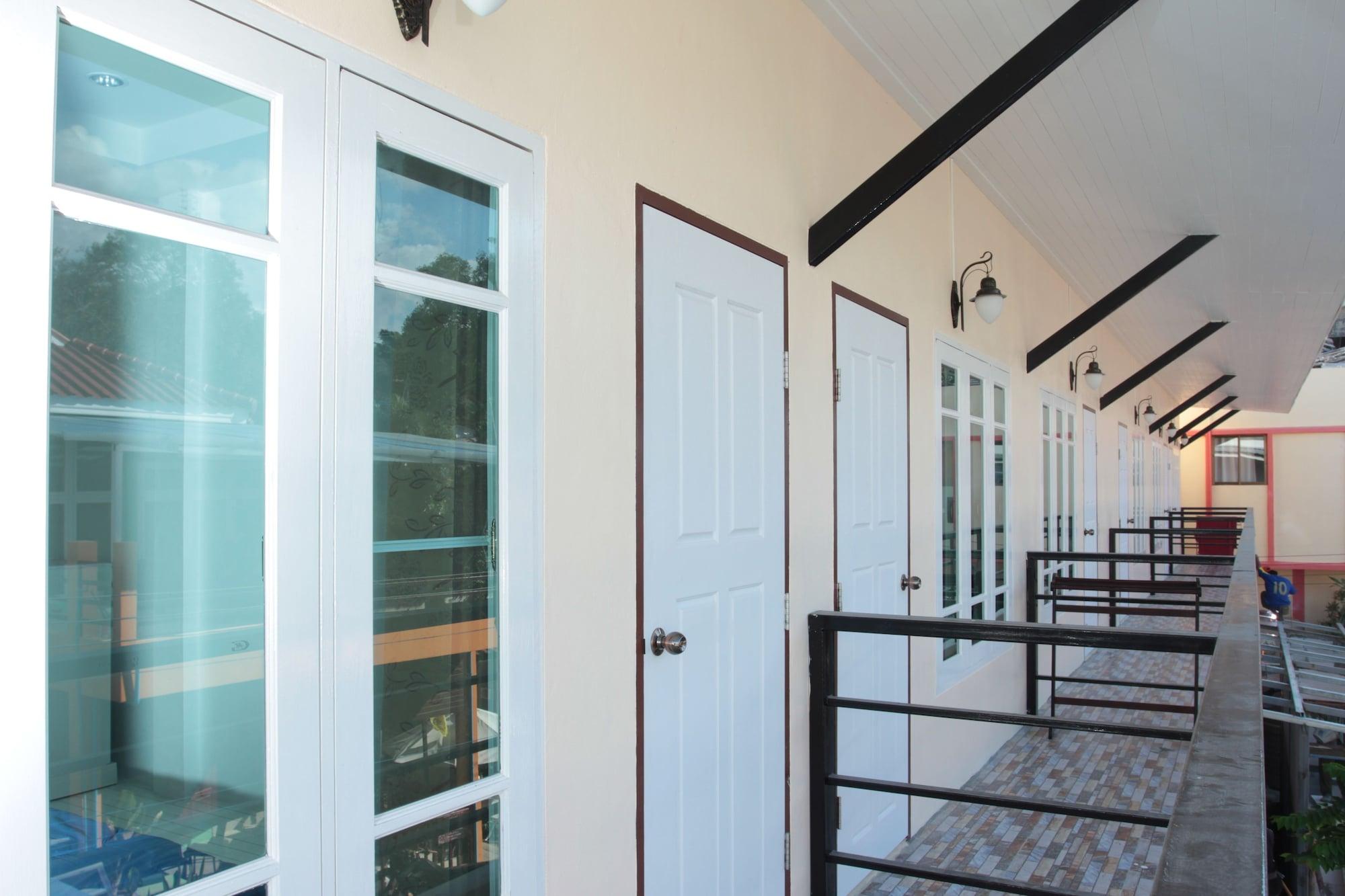 I-Talay Trio Hotel Koh Samet Exterior photo
